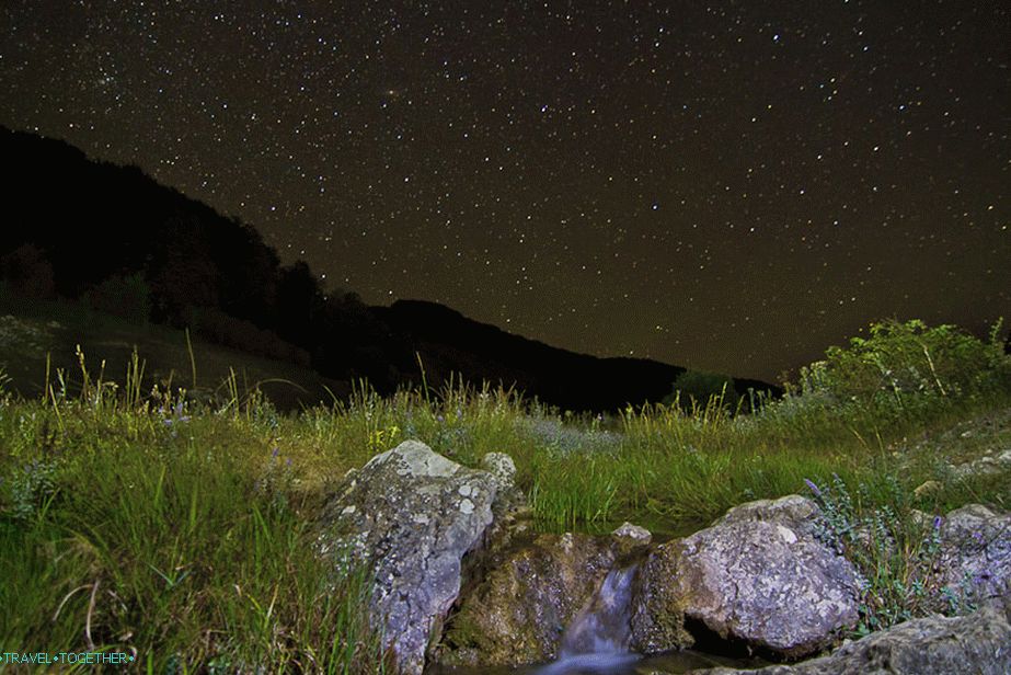 Camping in Crimea. ISO1600, 11mm, f2.8, 30sec