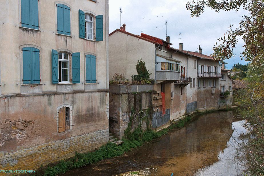 Houses overlooking the river