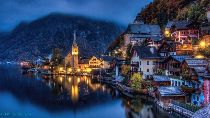 Hallstatt Night