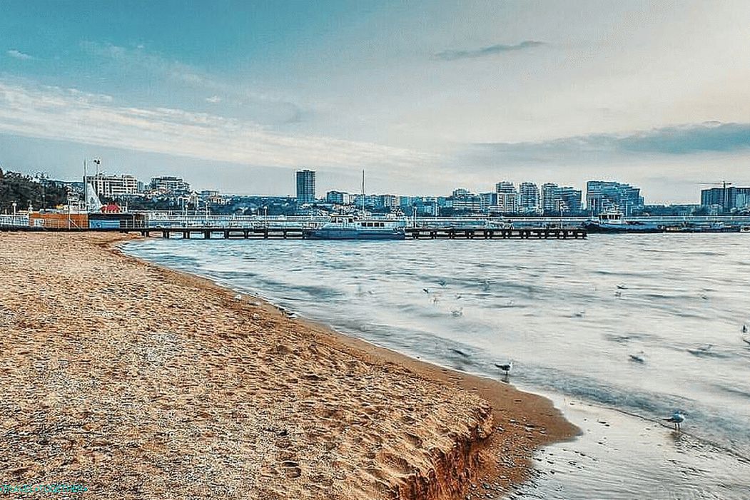 Beach in Gelendzhik. Photo - @lovegelen