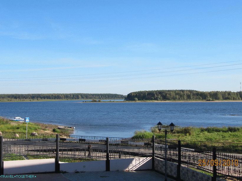 Excursion to the town of Myshkin and the village of Martynovo