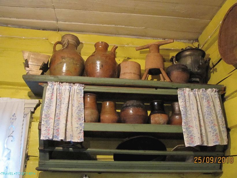 Excursion to the town of Myshkin and the village of Martynovo
