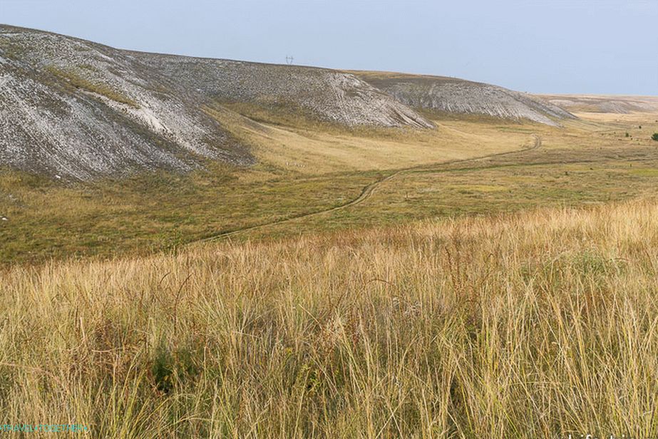 Behind the hotel offers a beautiful view of the steppe