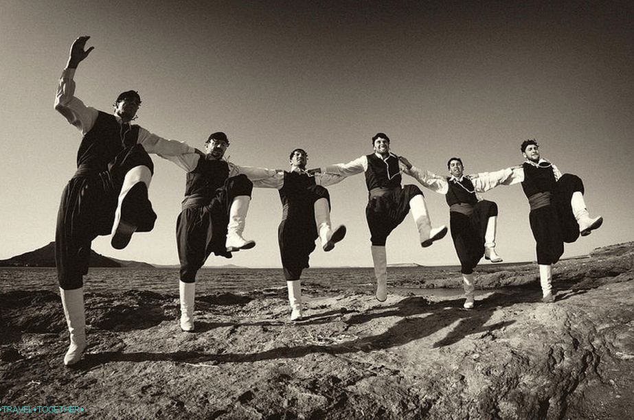 Greek hospitality: among strangers