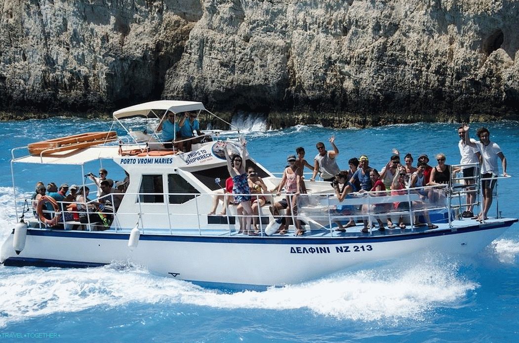 Greek hospitality: among strangers