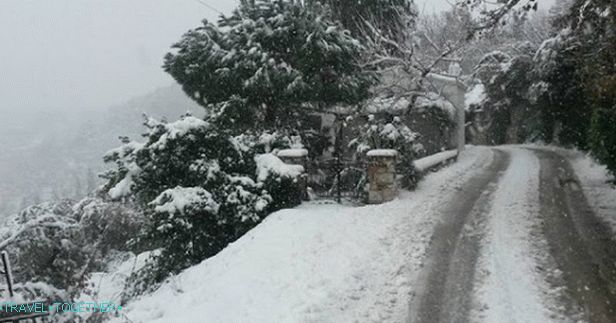 Snow on Skopelos 2