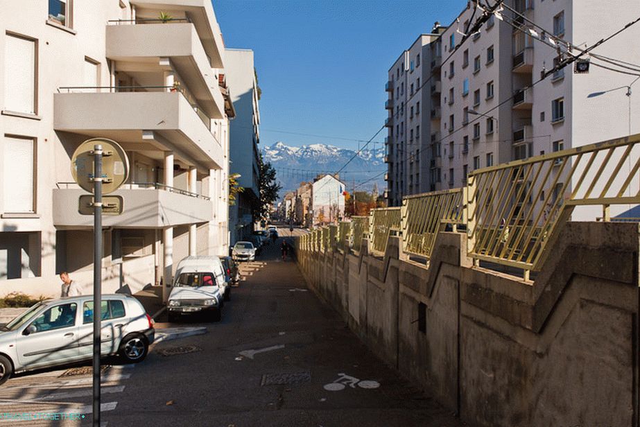Designations of bicycle paths in Grenoble