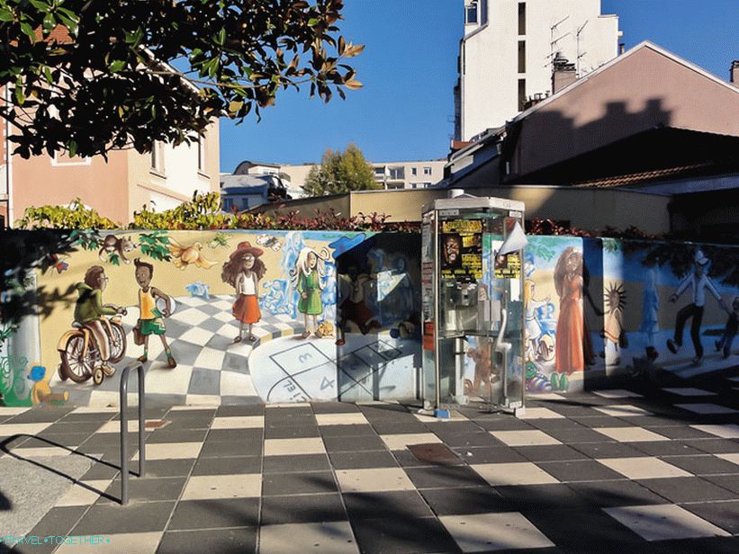 Graffiti on the streets of Grenoble