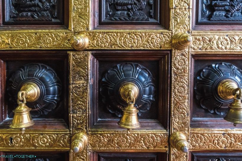 The bell to ring to greet the gods