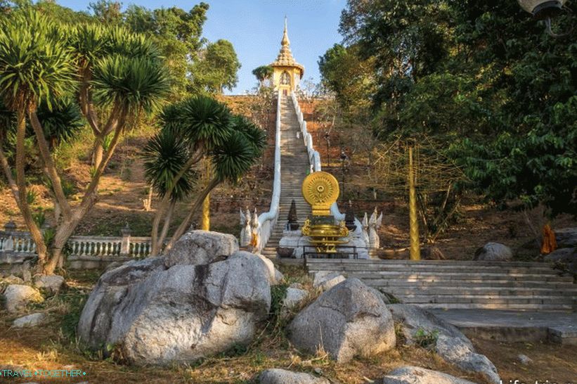 Temple Phra Mondop with the footprint of Buddha