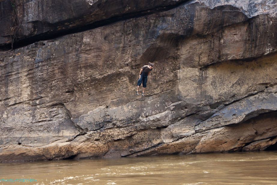 I couldn't help but look where I was going