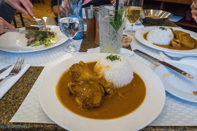 Cafe Imperial in Prague - boy, where are your parents?