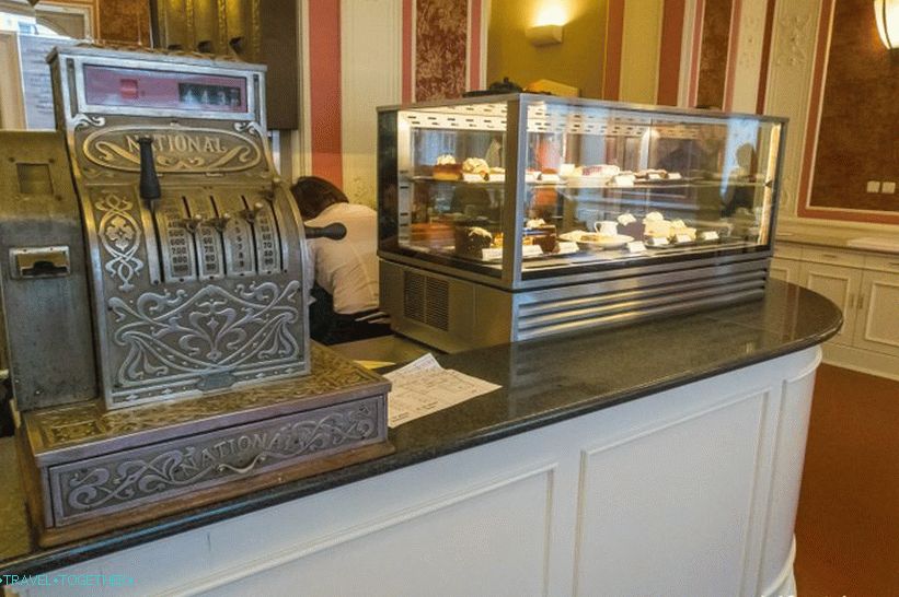 Cafe Louvre - a place for a cultural breakfast in Prague