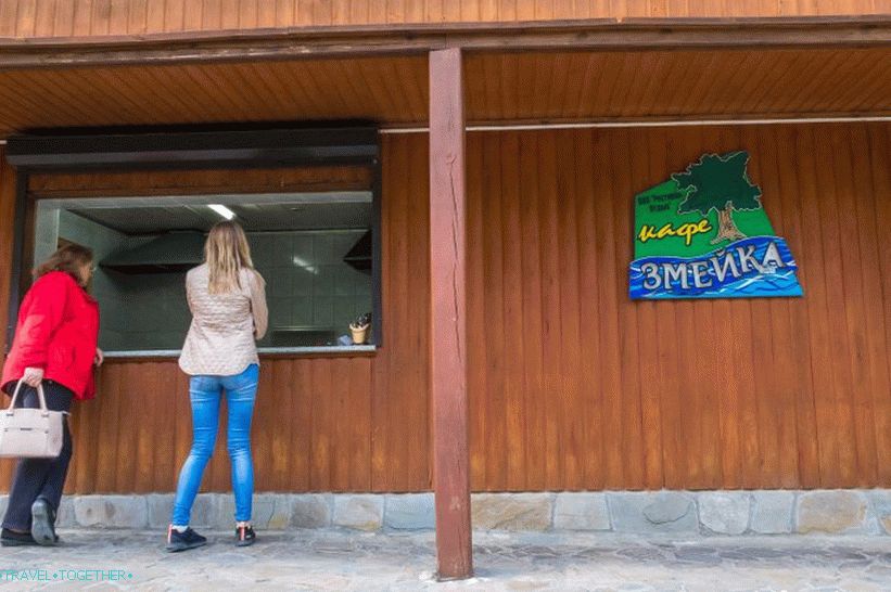 Snake Cafe - the only institution at Zmeikovskie waterfalls