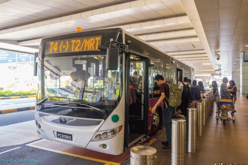 Shuttle bus between terminals T2 and T4