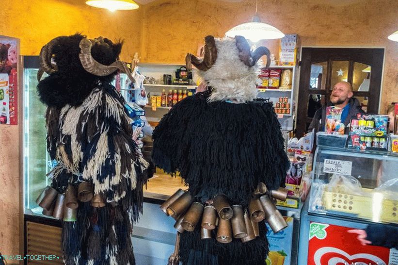 You sit in a cafe and then unexpectedly such visitors