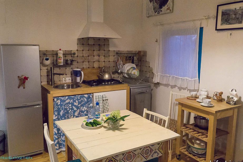 Fully equipped kitchen