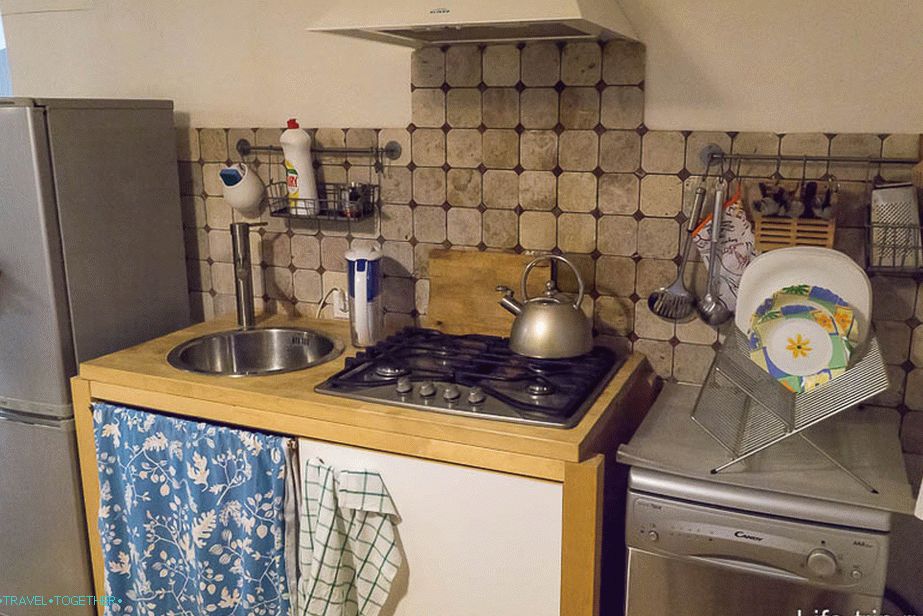 Fully equipped kitchen