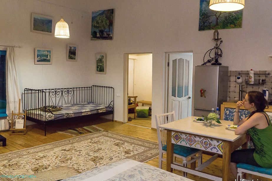 Studio room: single and double beds, kitchen, hookah corner, TV