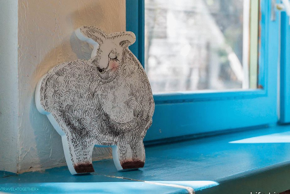 The atmosphere in the house is very pleasant