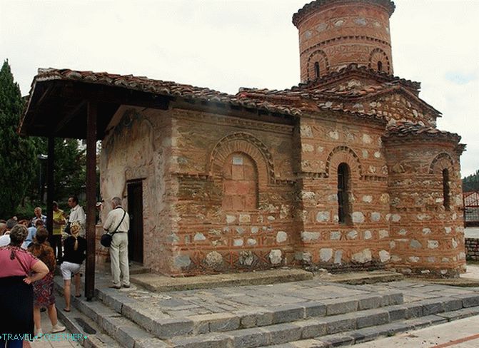 Kastoria. In the footsteps of ancient settlements