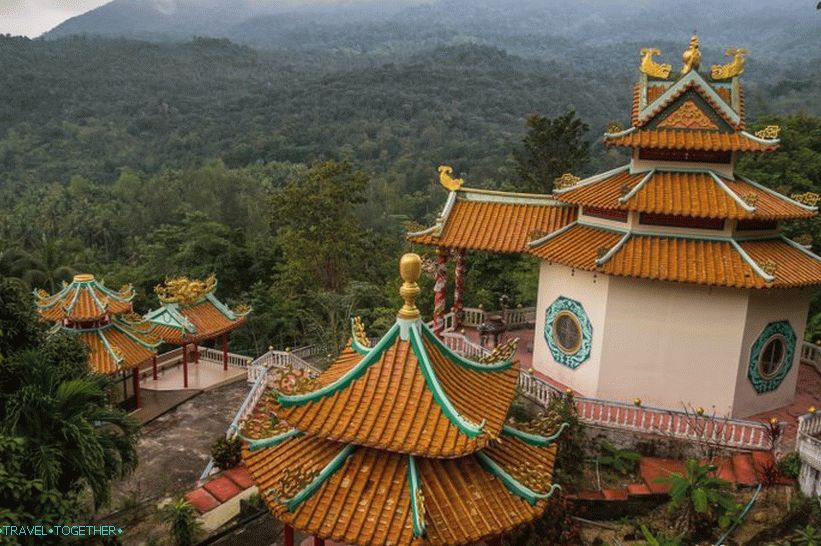 Chinese temple on Phangan - temple complex with a bunch of gods
