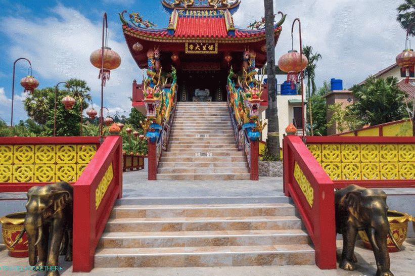 Chinese temple on Kata beach is a small pleasant find