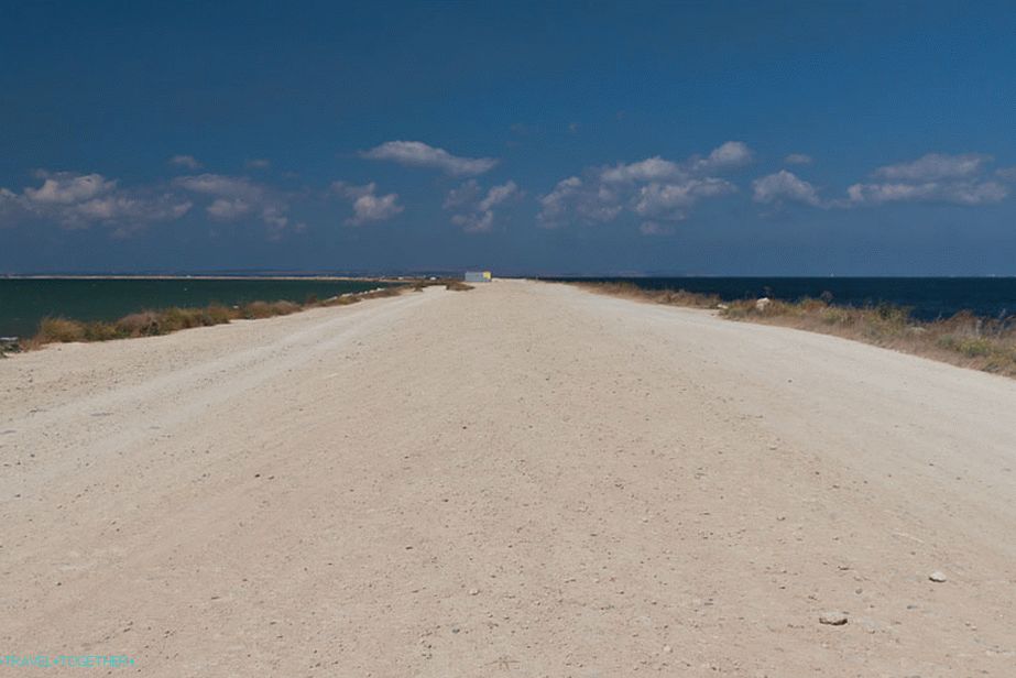 Road on Tuzla Spit
