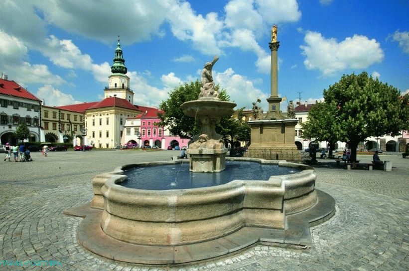 Fountain in a large area