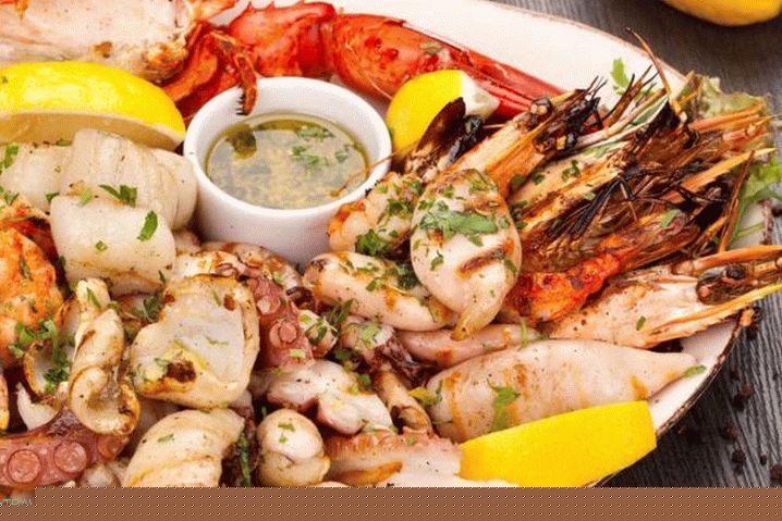 Vietnam, Lunch at a seafood cafe