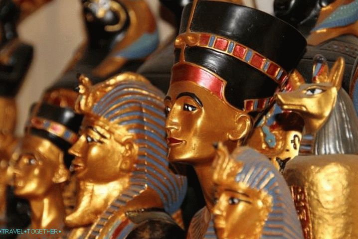 Egypt, Traditional Souvenirs in the Bazaars