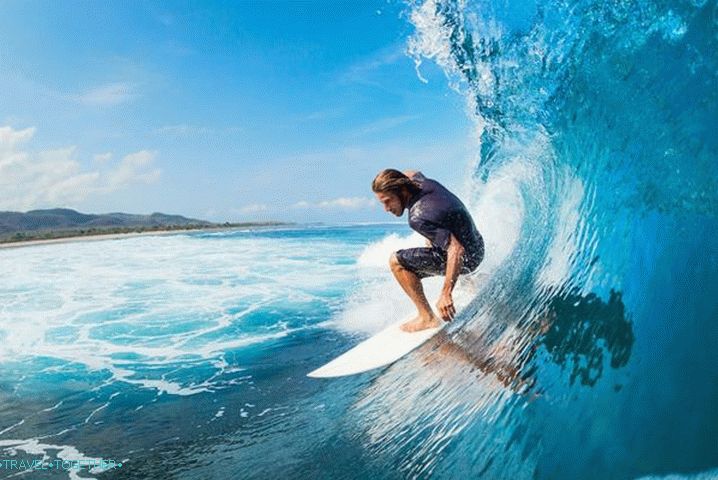 Indonesia, Try to catch the wave - go surfing!