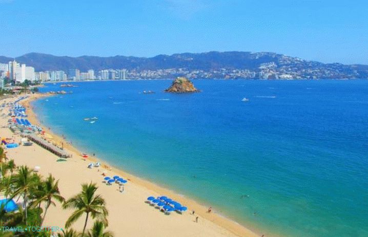 Acapulco, Beaches