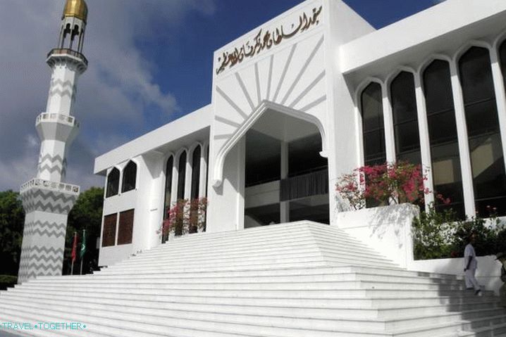 Maldives, Pyatnichaya mosque