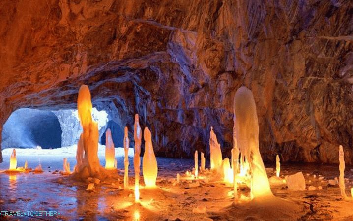 Karelia Marble Canyon Ruskeala