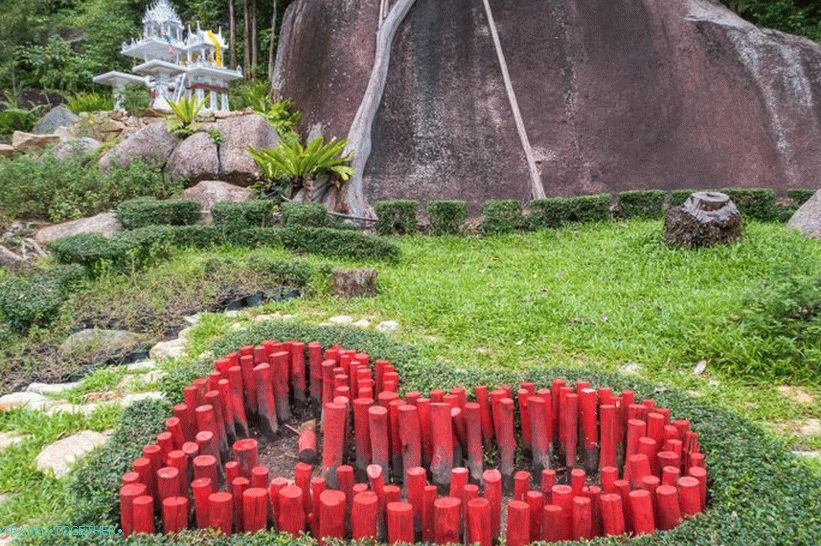 The main theme of the mini-park is love