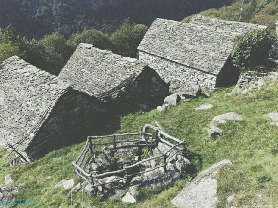 Old houses in the village of Lavertezzo