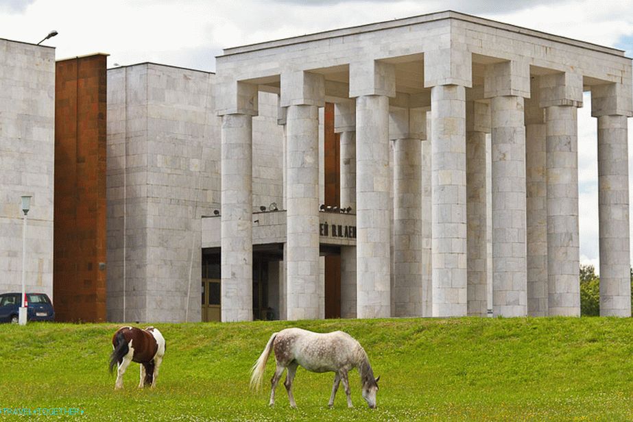 Museum V.Lenin - an architectural monster