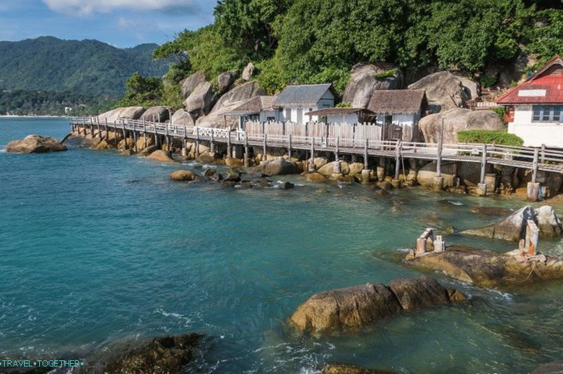 Lighthouse on Phangan - techno parties, bar and bungalows