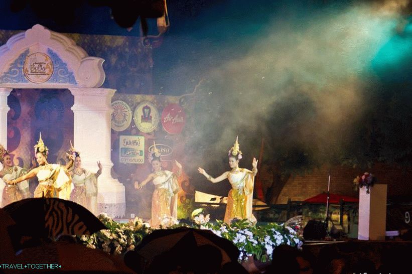 Loy Kratong and Yipeng Festival (5)