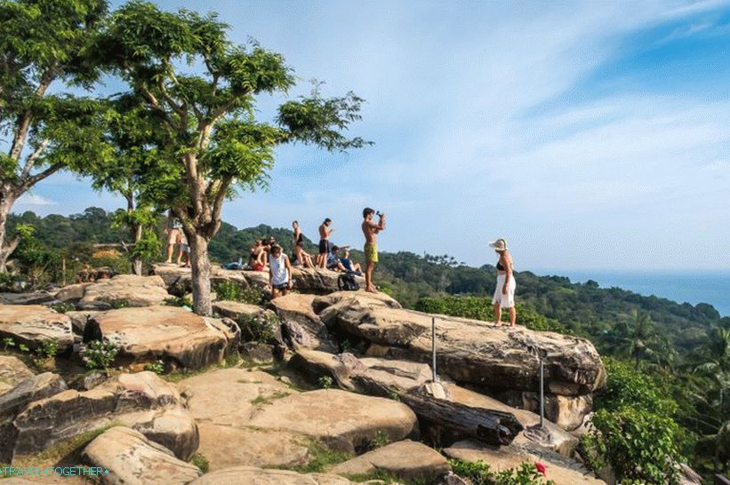 The best viewing platforms on Phi Phi Island - viewpoints 1, 2 and 3