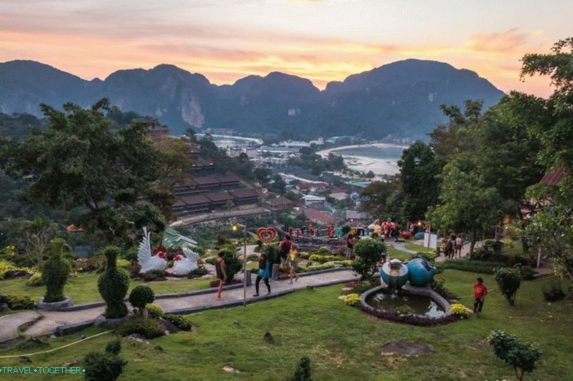 The best viewing platforms on Phi Phi Island - viewpoints 1, 2 and 3