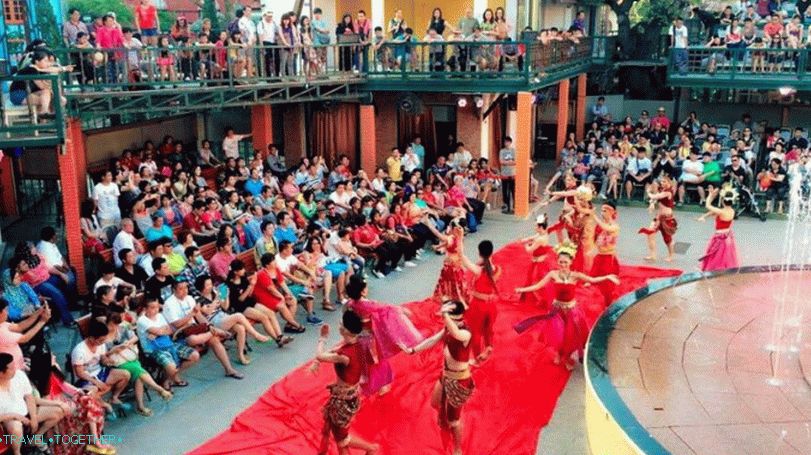 Mimosa Street Show in Pattaya