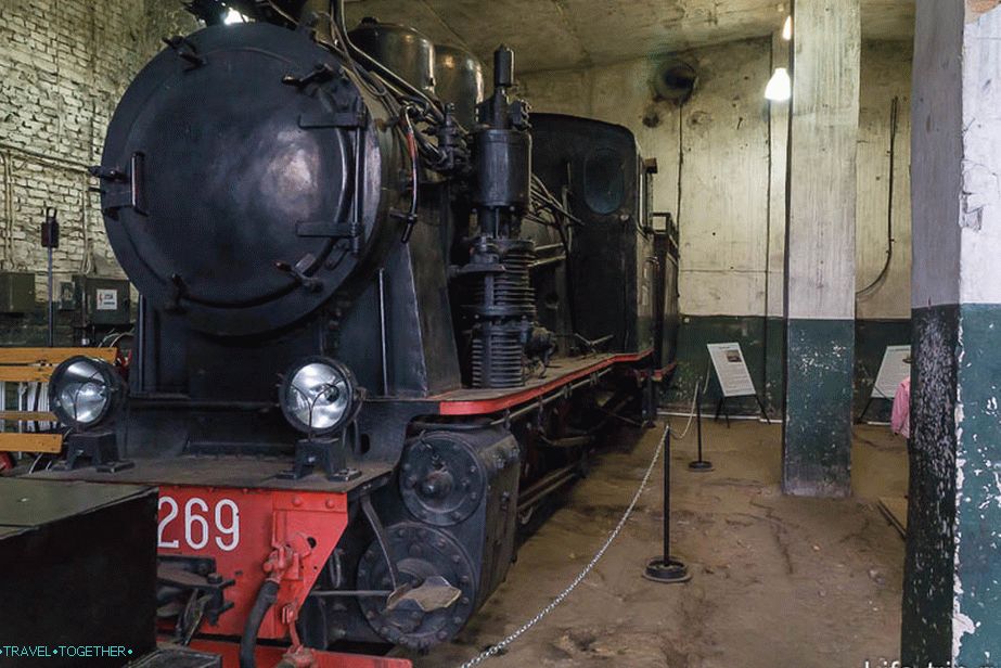 German locomotive Gr-269 - unsuccessful model due to the high center of gravity, swayed and destroyed the narrow gauge railway