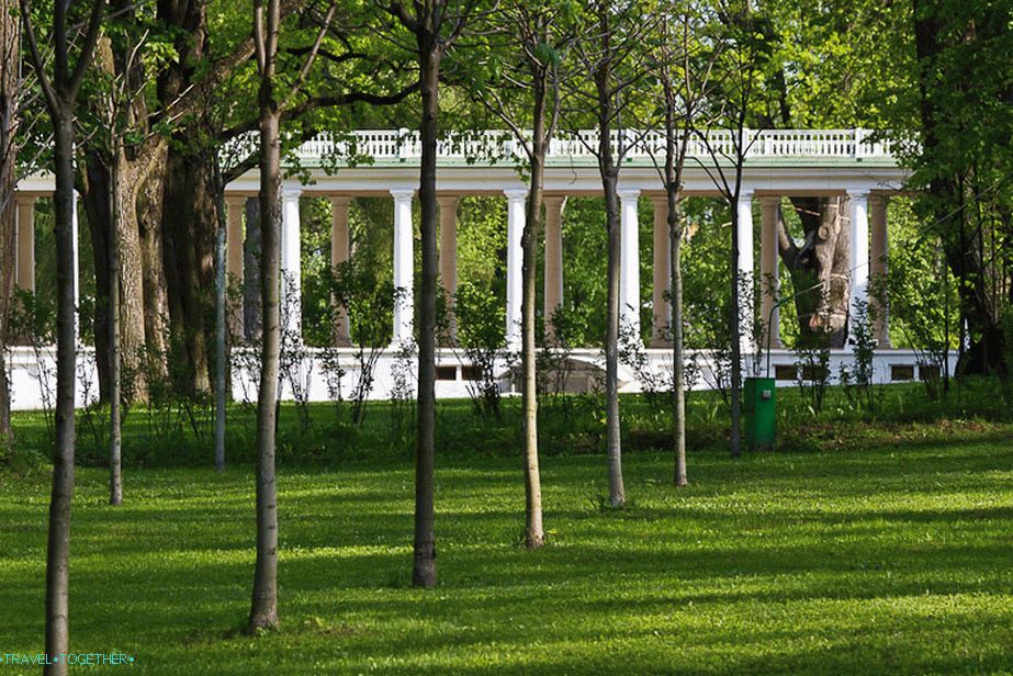 Column stone and wood