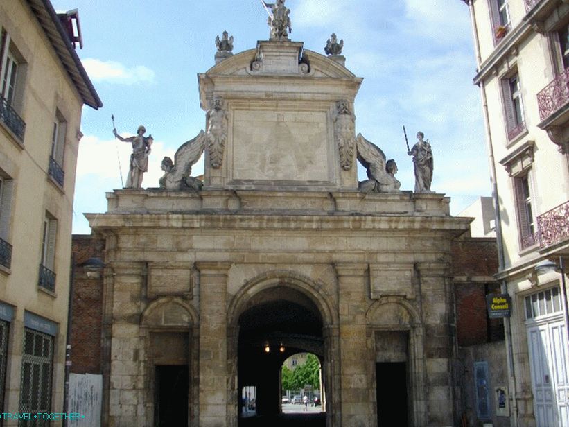 St. George's Gate