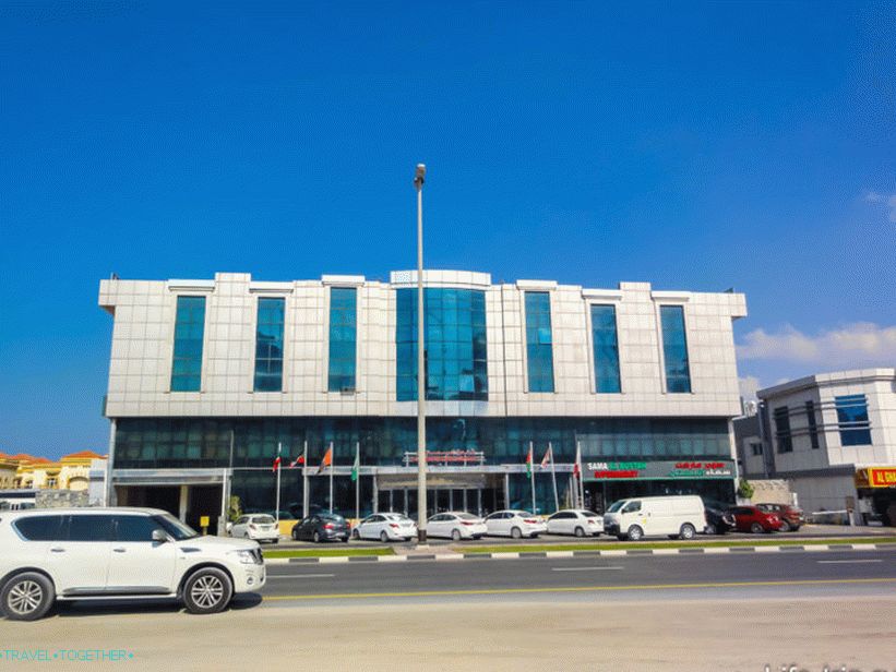 Hotel Al Bustan, only four floors