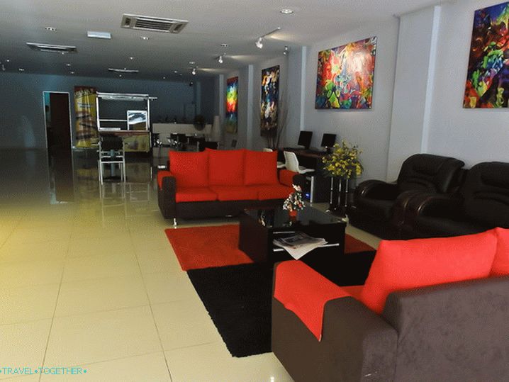 At the entrance to the hotel sofas and computers and with the Internet