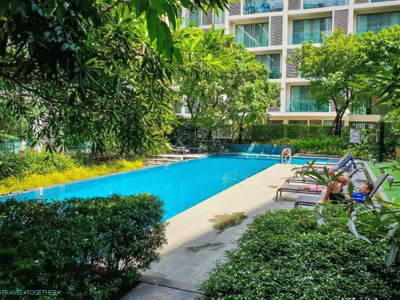 Outdoor swimming pool