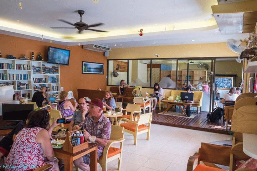 Nira's Home Bakery - coffee, breakfast and comfort